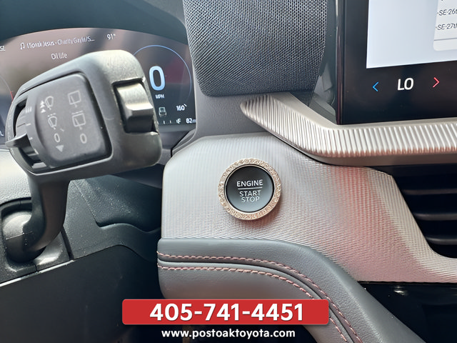 Used 2025 Ford Explorer Active w/ Active Comfort Package RWD image 16