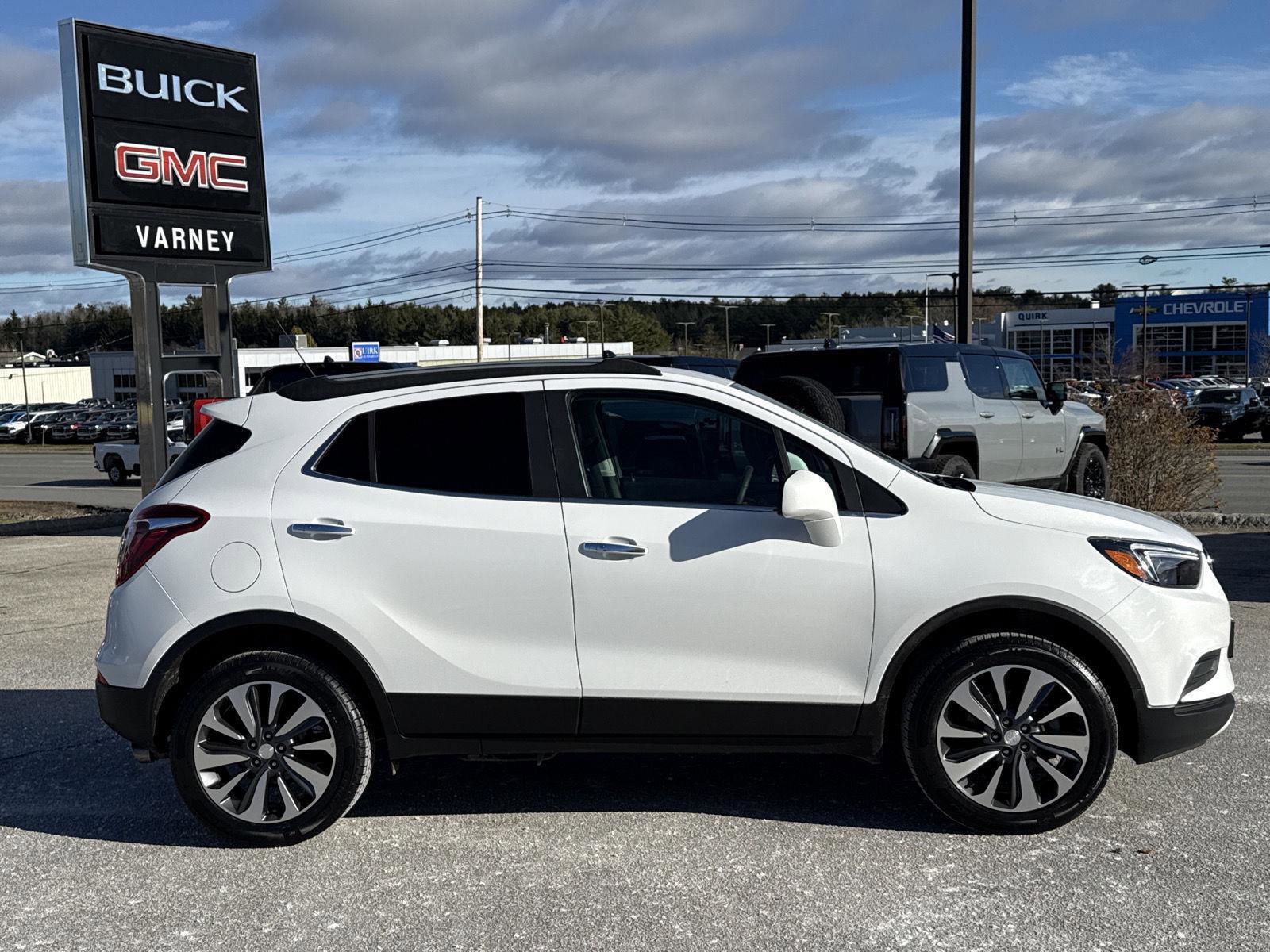 Used 2022 Buick Encore Preferred w/ Safety Package image 4