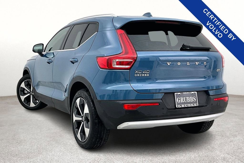 Used 2025 Volvo XC40 B5 Plus image 17