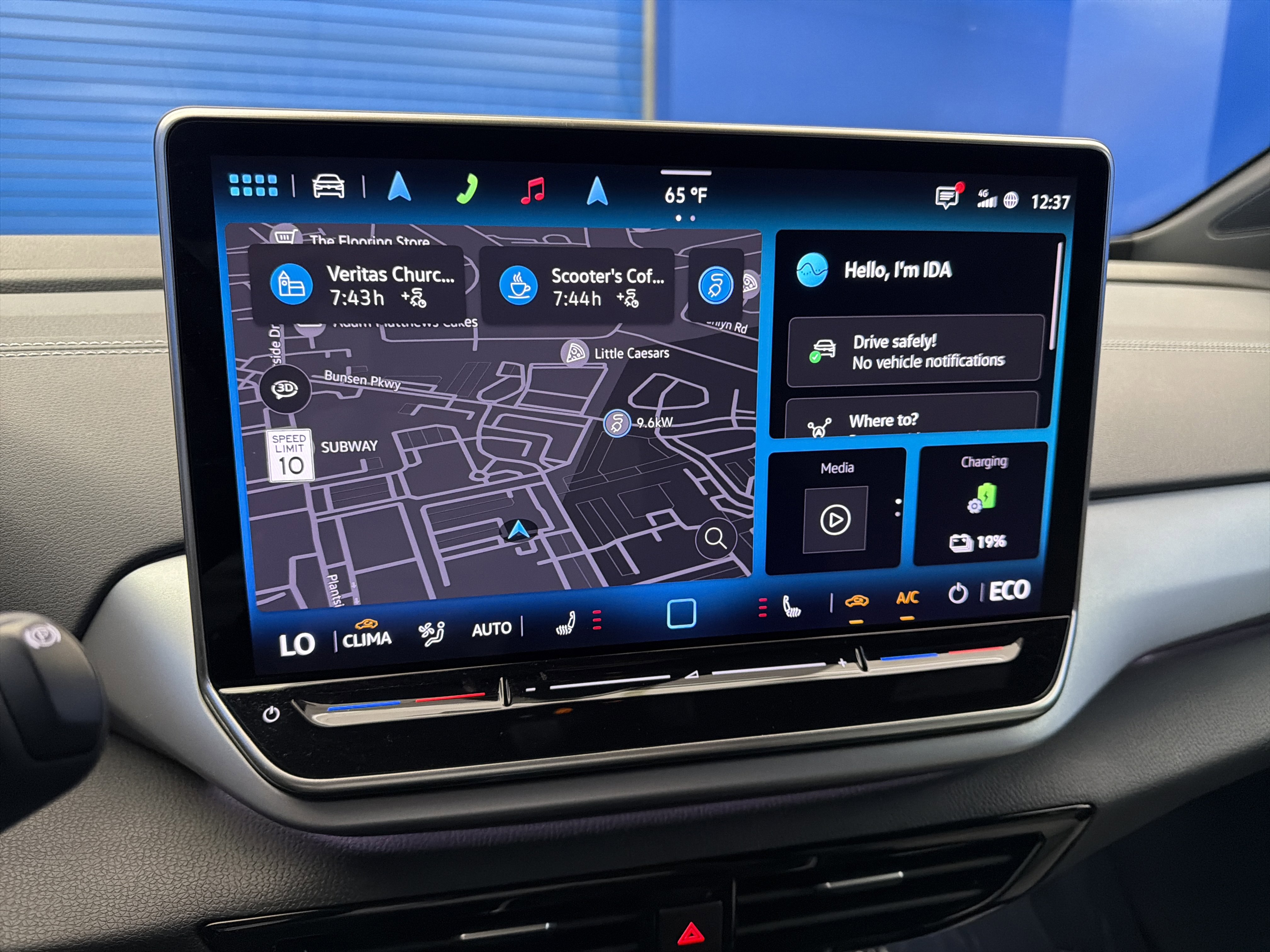 Certified 2025 Volkswagen ID.4 Pro AWD/4WD image 19