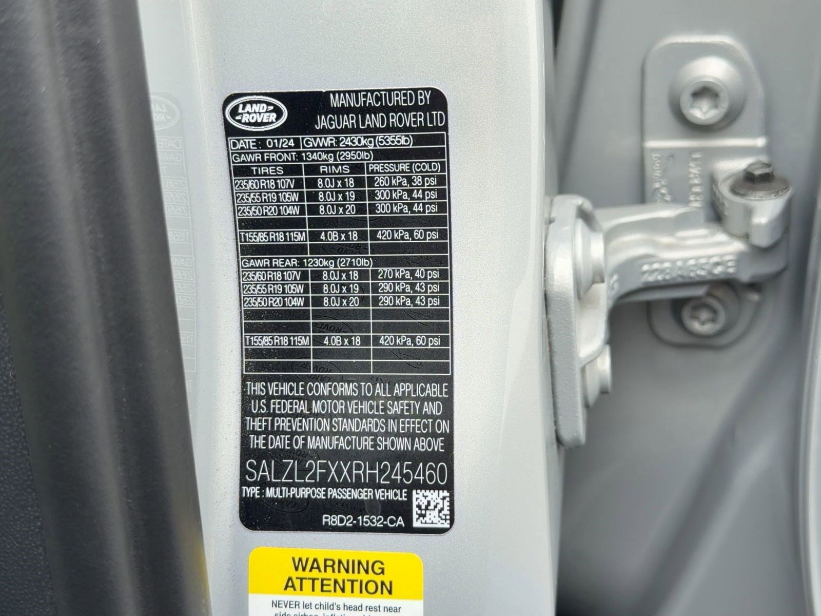 Used 2024 Land Rover Range Rover Evoque Dynamic SE image 17