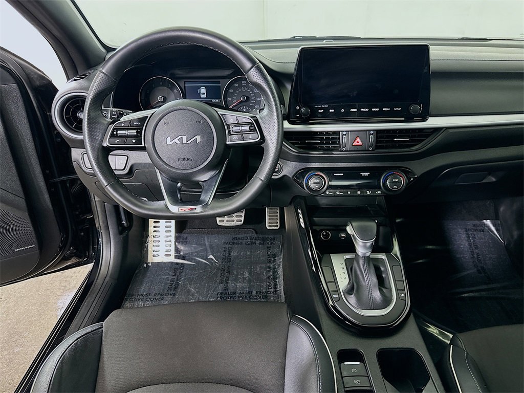 Used 2024 Kia Forte GT-Line w/ GT-Line Premium Package image 17