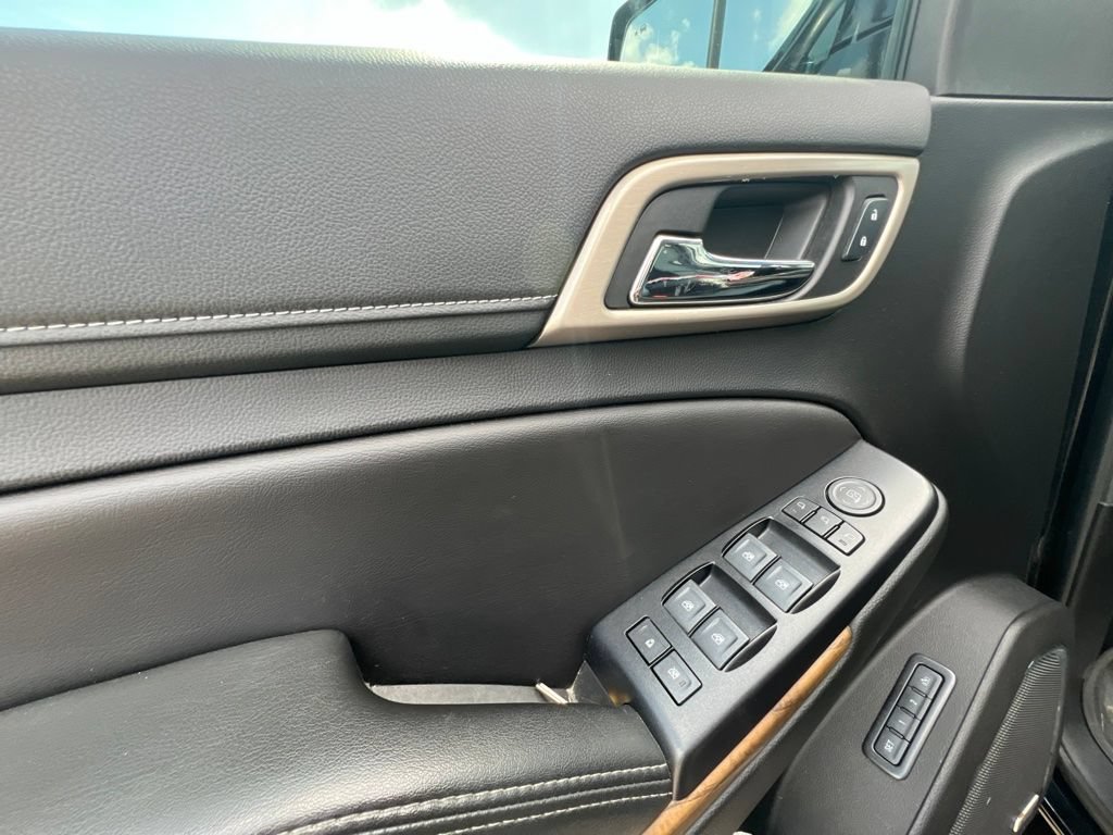 Used 2018 GMC Yukon Denali w/ Denali Ultimate Package AWD/4WD image 13