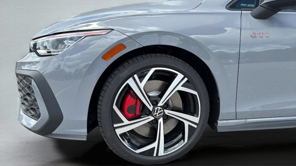 New 2026 Volkswagen GTI SE FWD image 32