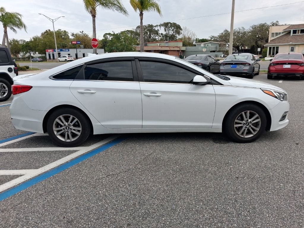 Used 2015 Hyundai Sonata SE w/ Option Group 09 image 4