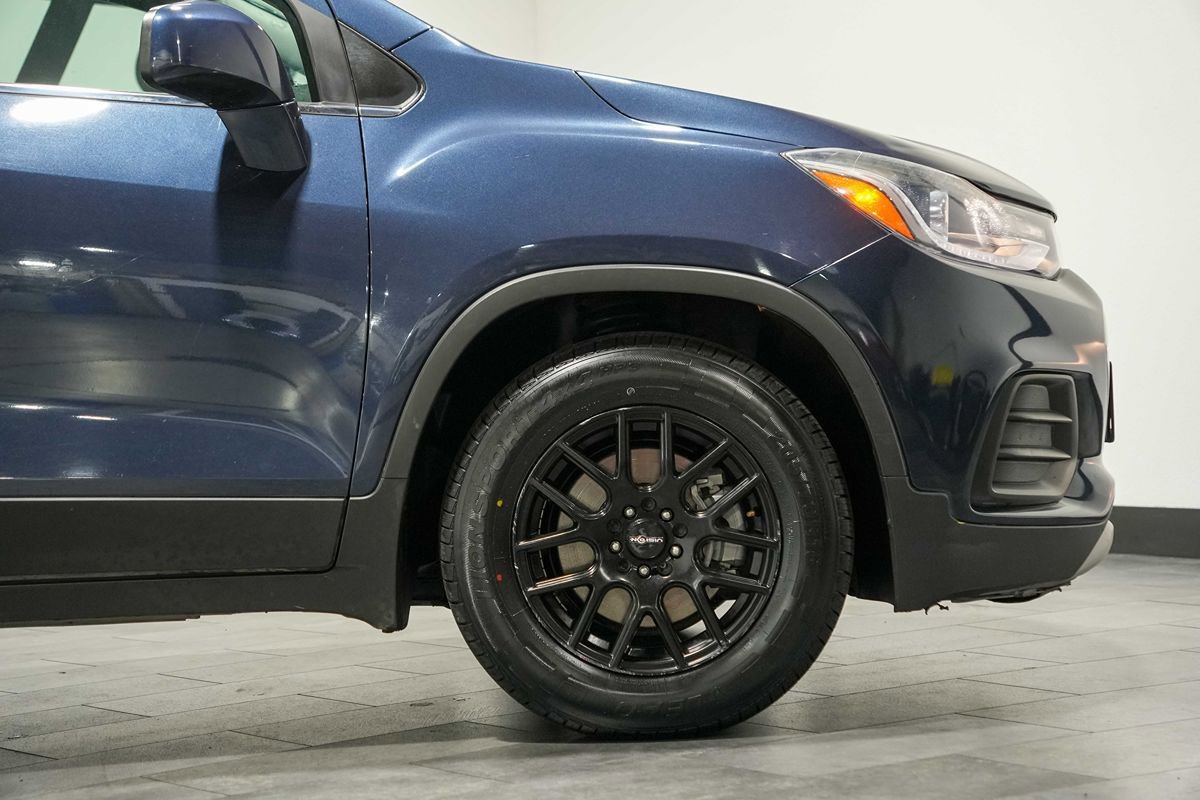 Used 2018 Chevrolet Trax LT w/ LT Convenience Package FWD image 9