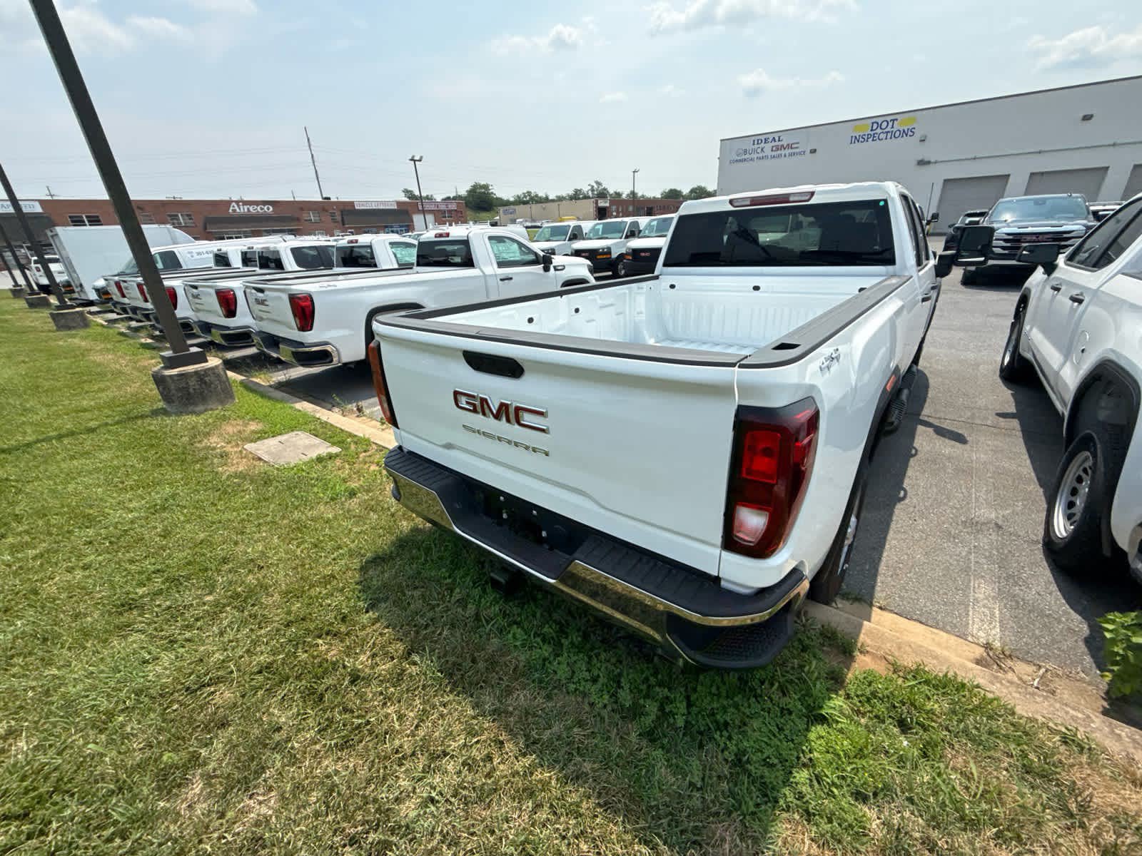 New 2026 GMC Sierra 2500 Pro w/ Convenience Package AWD/4WD image 15
