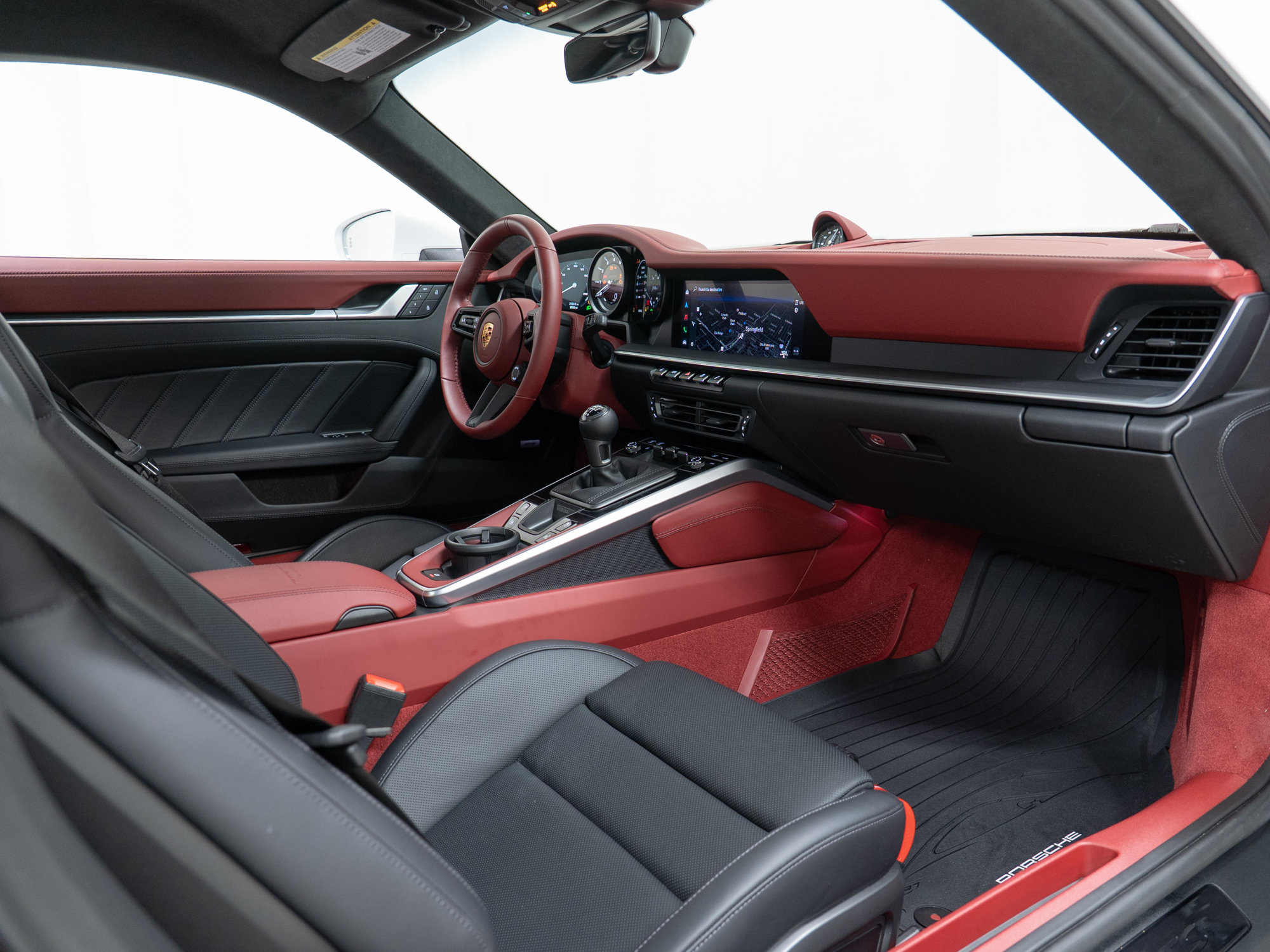 Certified 2024 Porsche 911 Carrera GTS RWD image 34