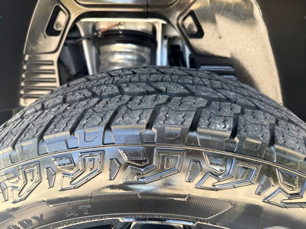 Used 2026 GMC Hummer EV SUV AWD/4WD image 37