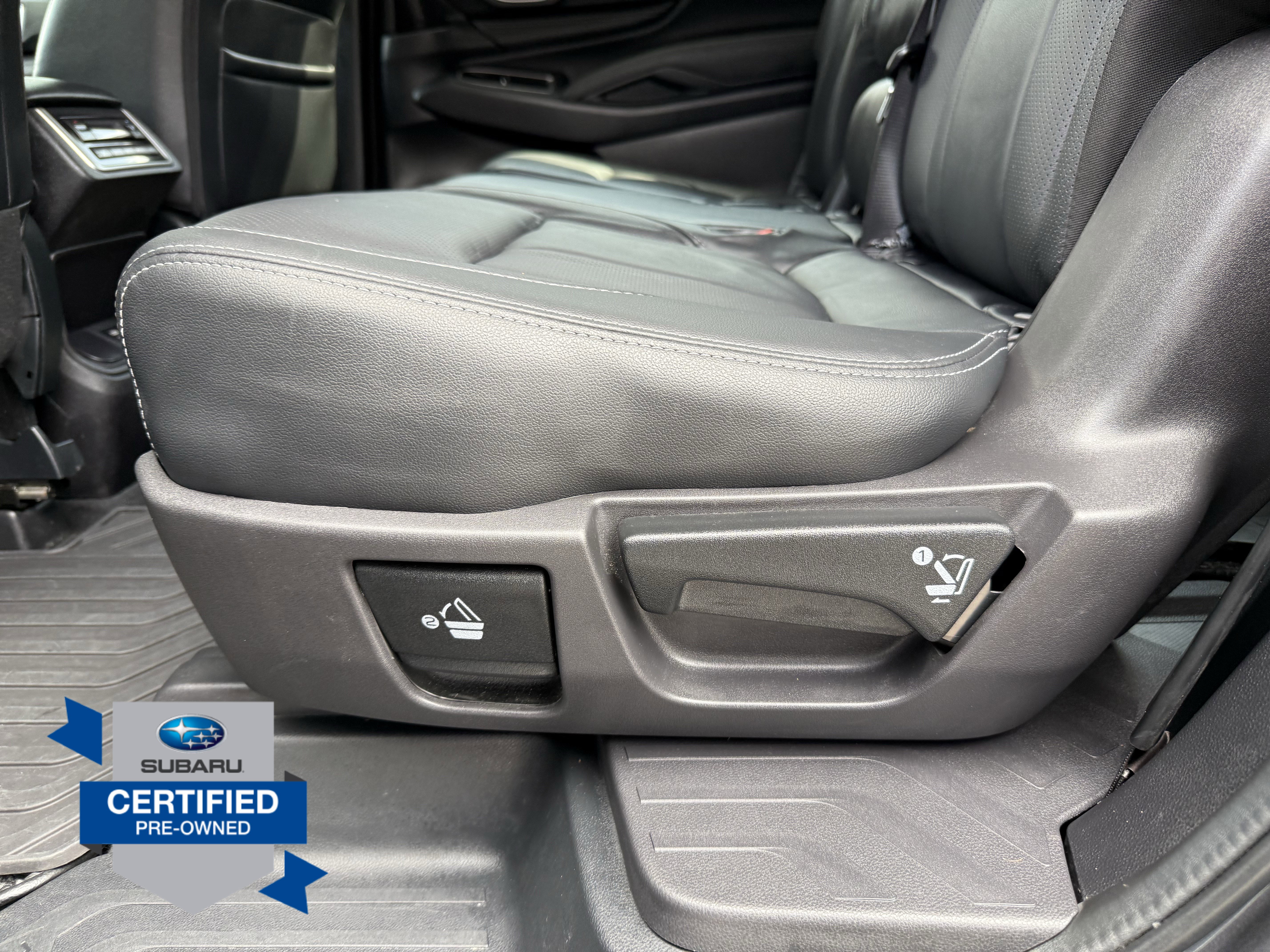 Used 2023 Subaru Ascent Limited AWD/4WD image 17