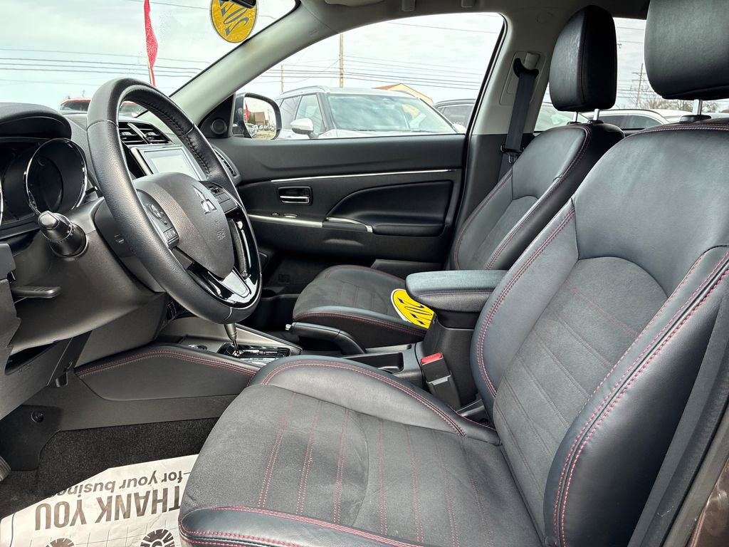 Used 2022 Mitsubishi Outlander Sport SE image 10