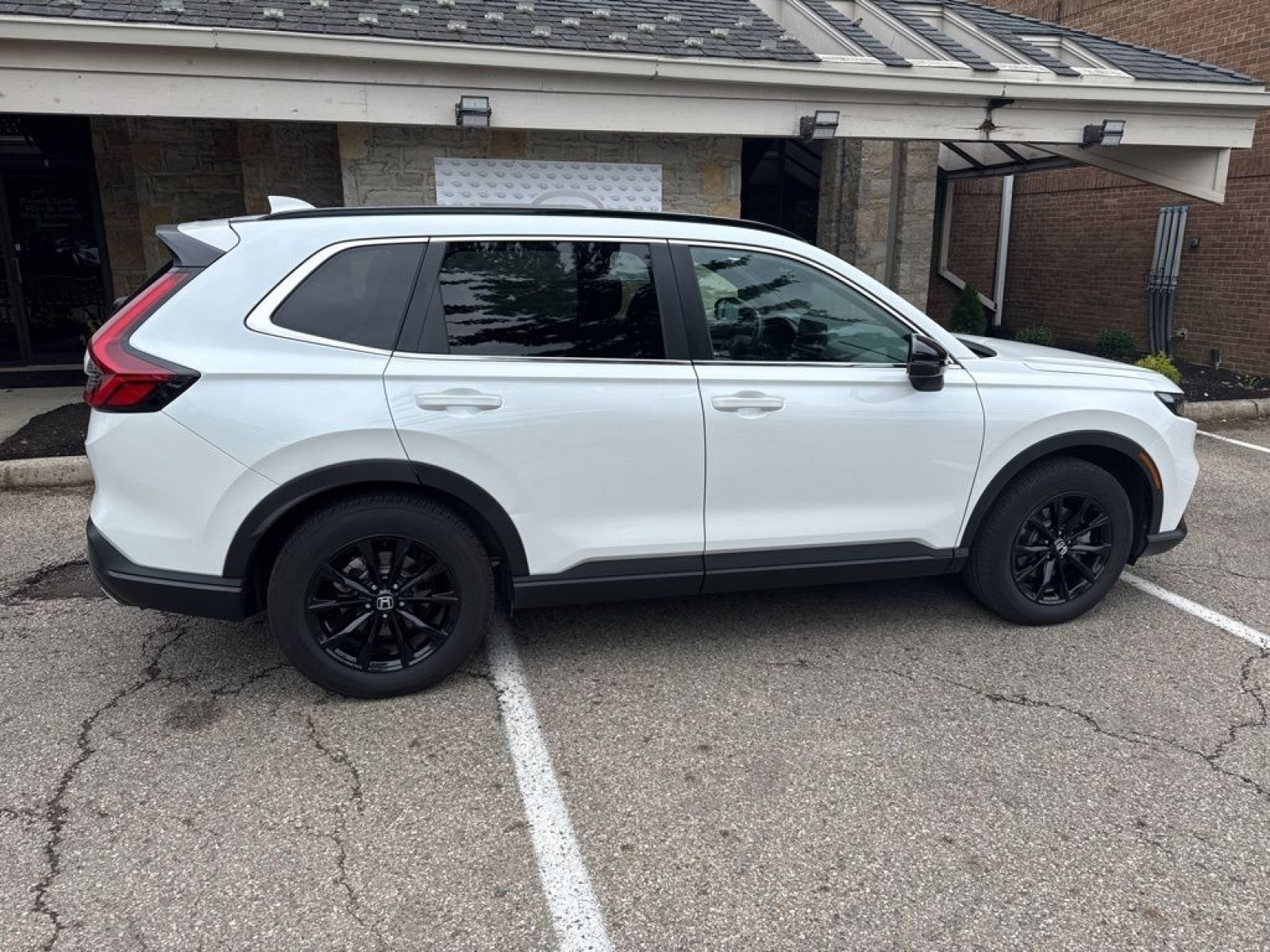 Used 2023 Honda CR-V Sport image 11