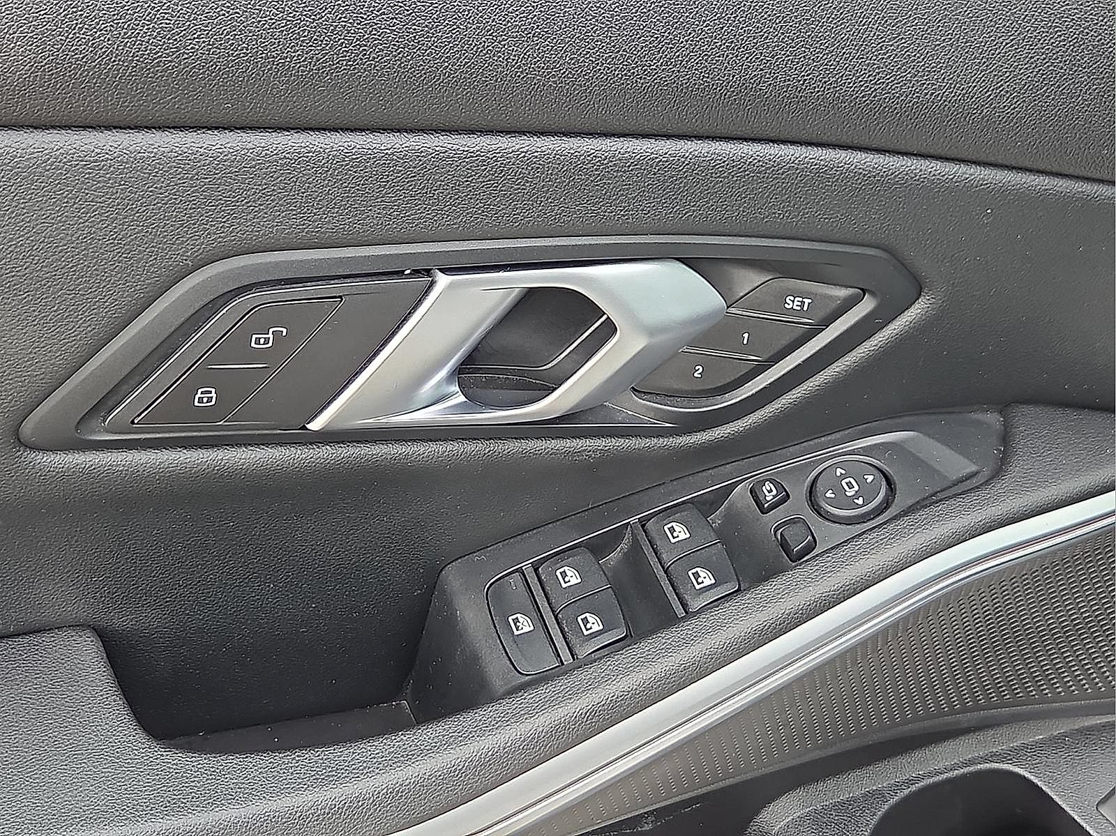 Used 2025 BMW 330i Sedan RWD image 13