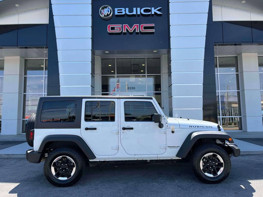 Used 2014 Jeep Wrangler Unlimited Rubicon w/ Max Tow Package AWD/4WD image 2