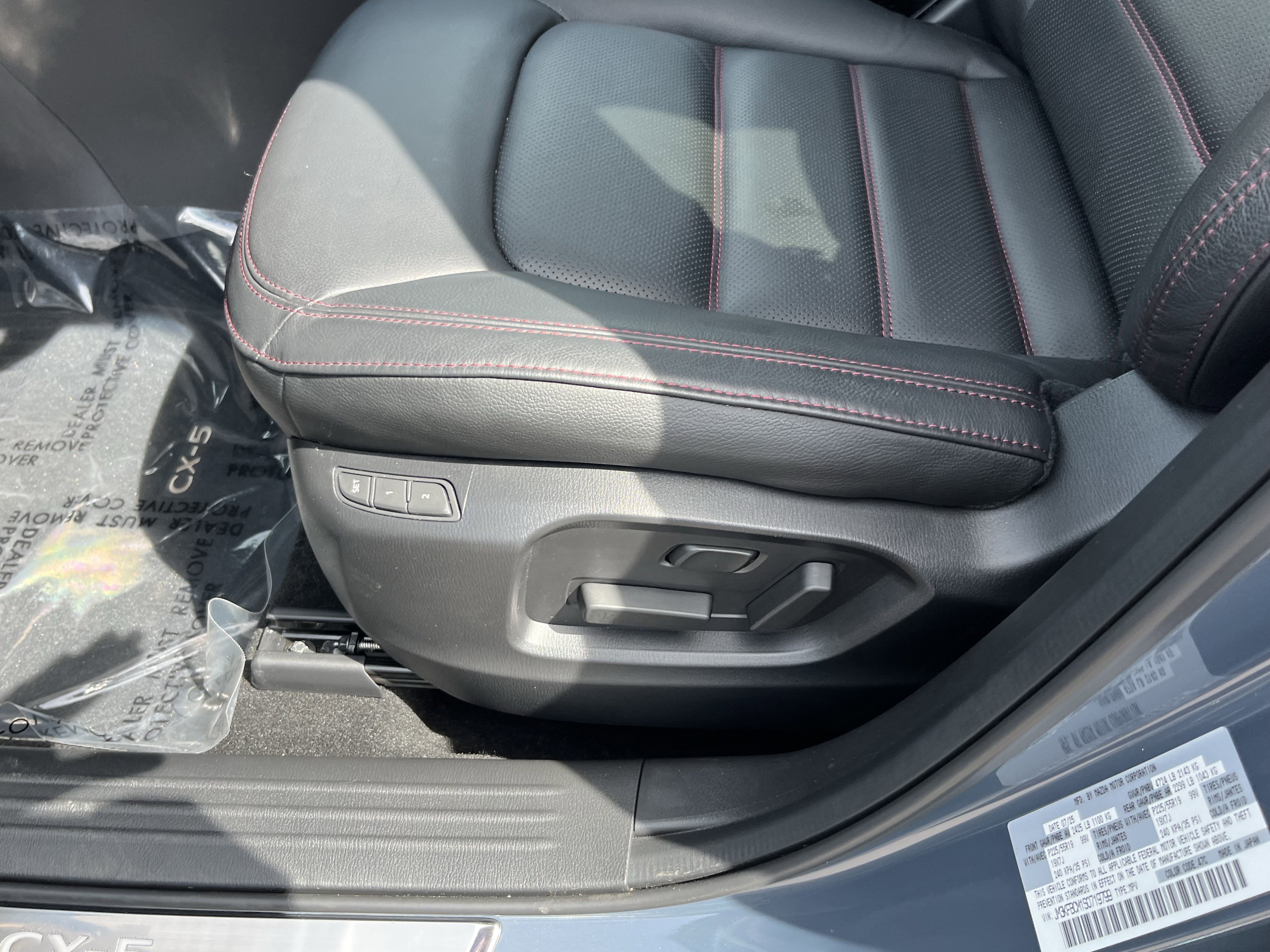 Used 2025 MAZDA CX-5 Carbon Edition image 18