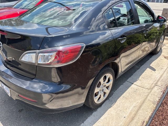 Used 2013 MAZDA MAZDA3 i SV FWD image 12