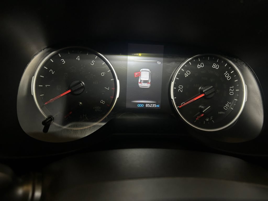 Used 2022 Toyota RAV4 LE AWD/4WD image 23