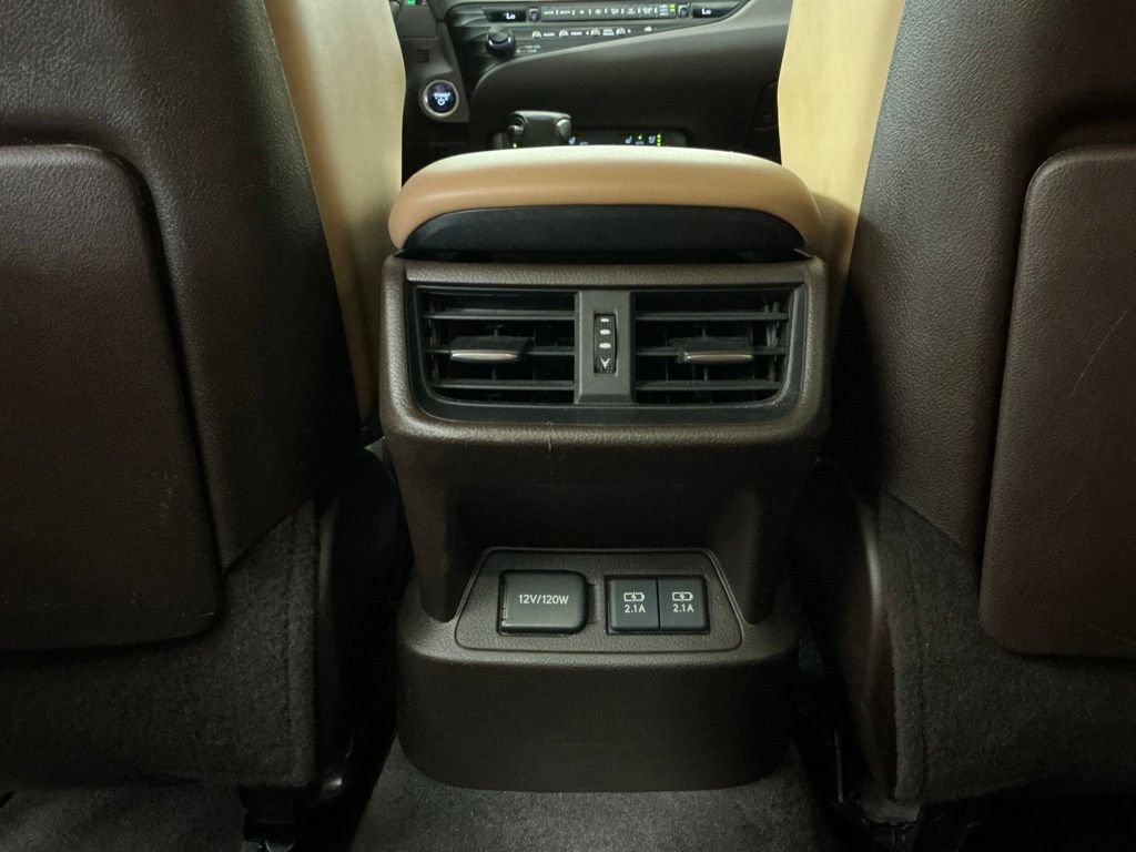 Used 2020 Lexus ES 300h w/ Premium Package FWD image 27