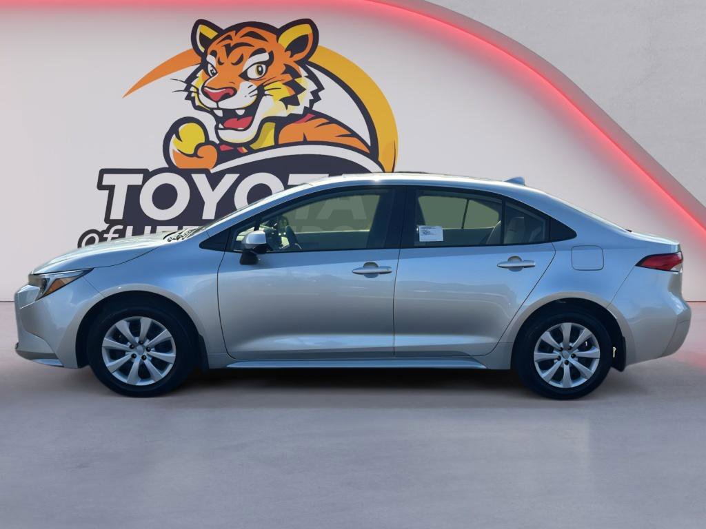 Used 2026 Toyota Corolla LE image 8