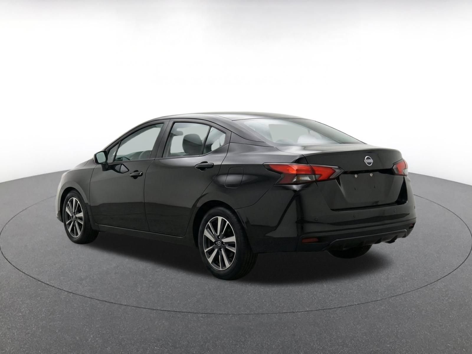 Used 2025 Nissan Versa SV FWD image 6