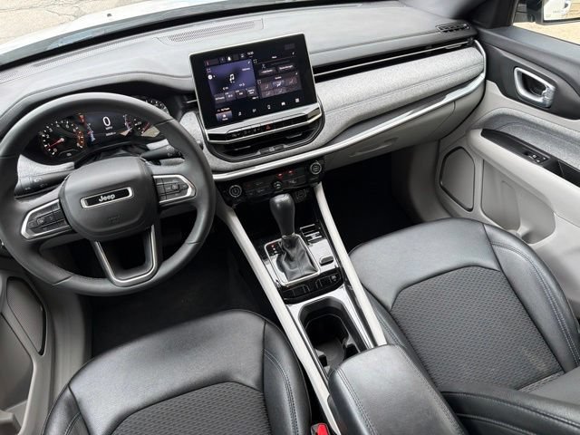 Used 2024 Jeep Compass Latitude AWD/4WD image 19