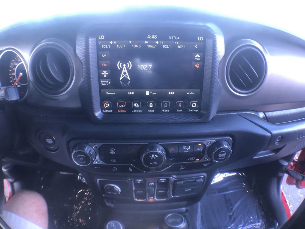 Used 2021 Jeep Wrangler Sport image 17
