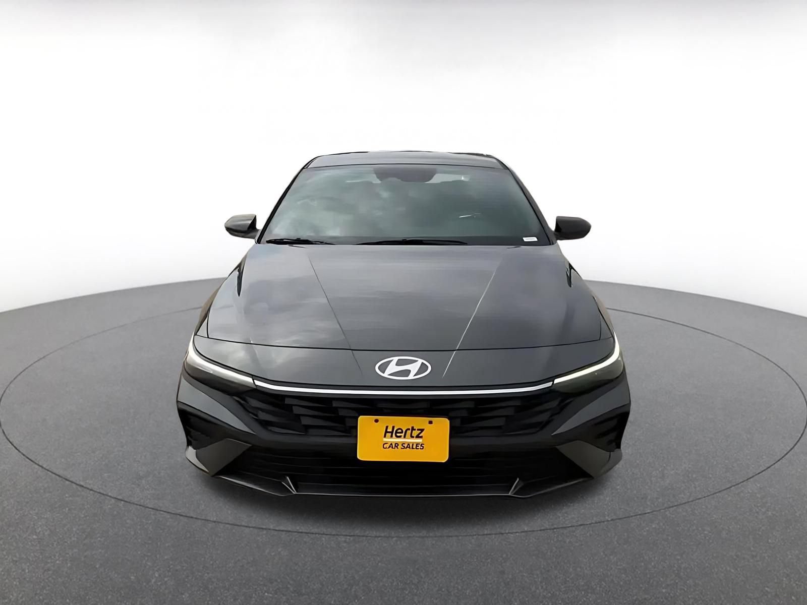 Used 2026 Hyundai Elantra Sport FWD image 4