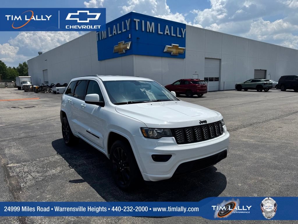 Used 2021 Jeep Grand Cherokee Laredo X AWD/4WD image 1