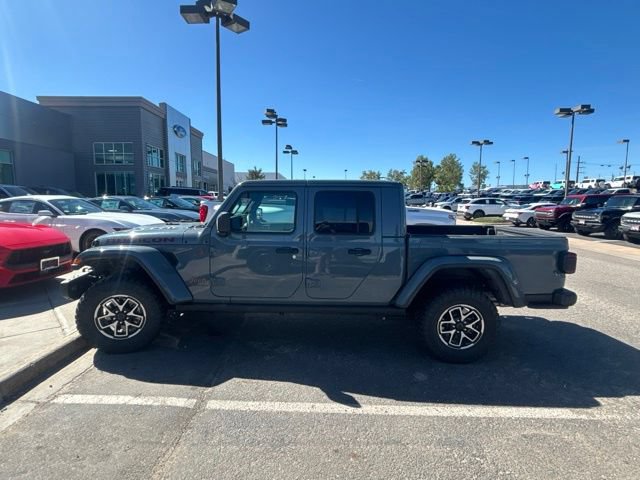 Used 2025 Jeep Gladiator Rubicon AWD/4WD image 2