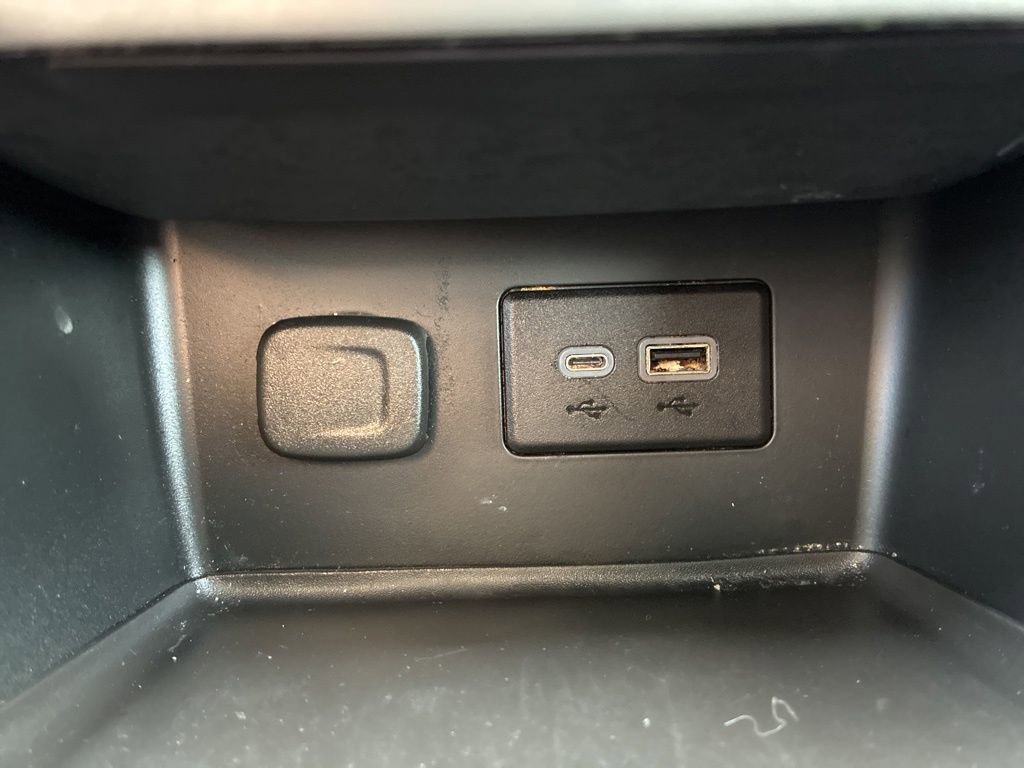 Used 2023 GMC Acadia SLE w/ Driver Convenience Package image 24