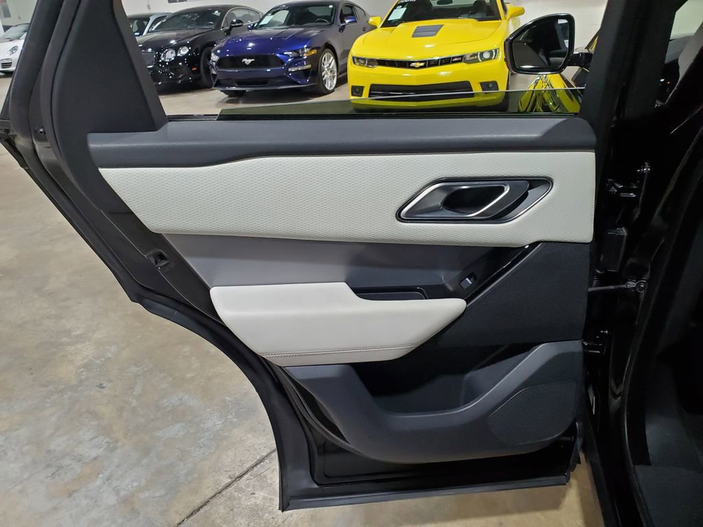 Used 2020 Land Rover Range Rover Velar R-Dynamic S image 24