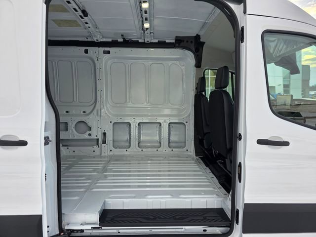 New 2026 Ford Transit 250 148 Medium Roof image 37