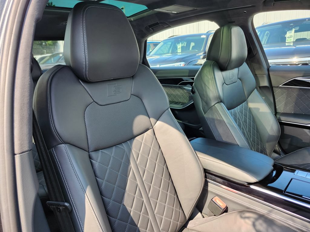 Certified 2023 Audi S8 AWD/4WD image 16