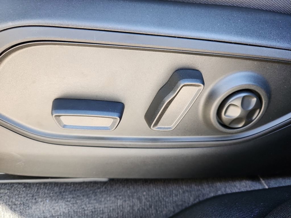 New 2026 Jeep Grand Cherokee L Laredo image 19