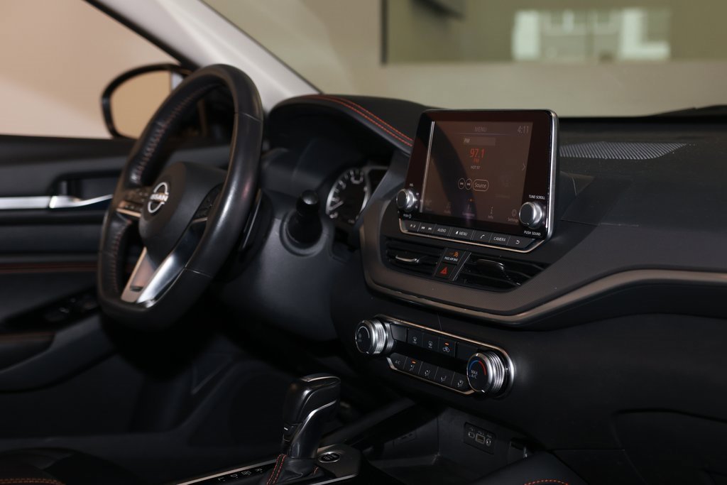 Used 2023 Nissan Altima 2.5 SR image 18