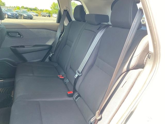 Used 2023 Nissan Rogue S image 17