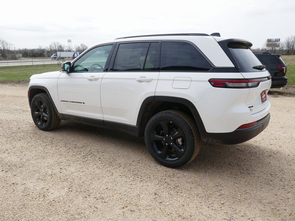 New 2026 Jeep Grand Cherokee Limited w/ Limited Altitude Package image 7