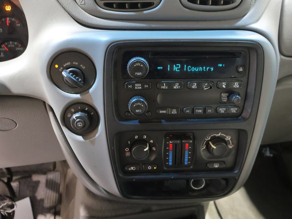 Used 2008 Chevrolet TrailBlazer 4WD image 24