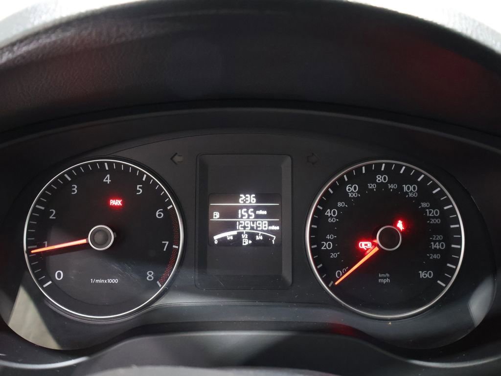 Used 2013 Volkswagen Jetta SE image 32