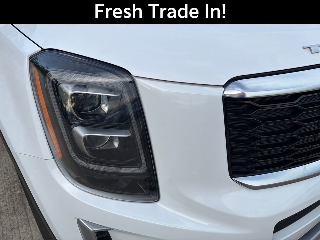 Used 2022 Kia Telluride EX w/ EX Premium Package FWD image 5