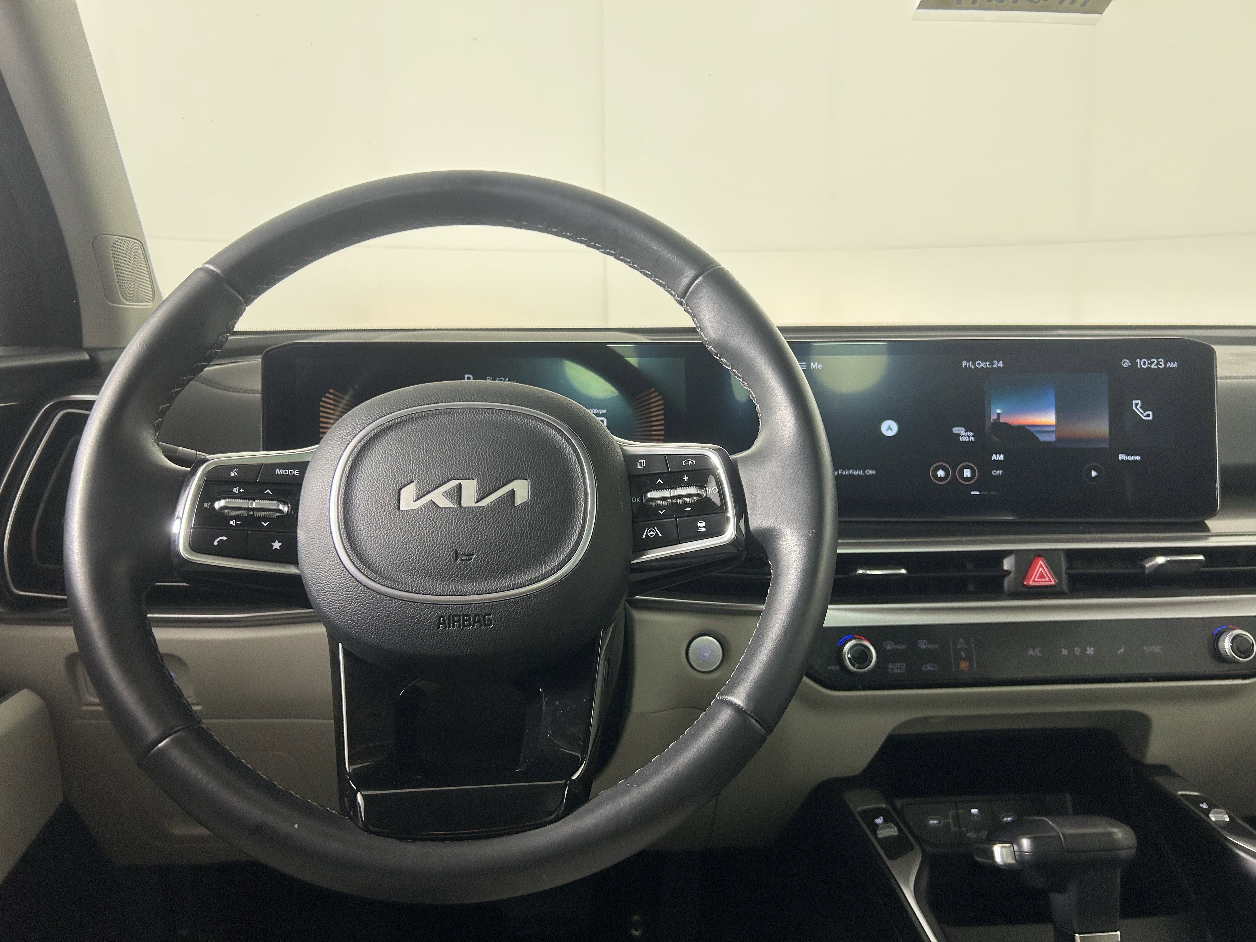 Used 2025 Kia Sorento S w/ Panoramic Sunroof Package image 24