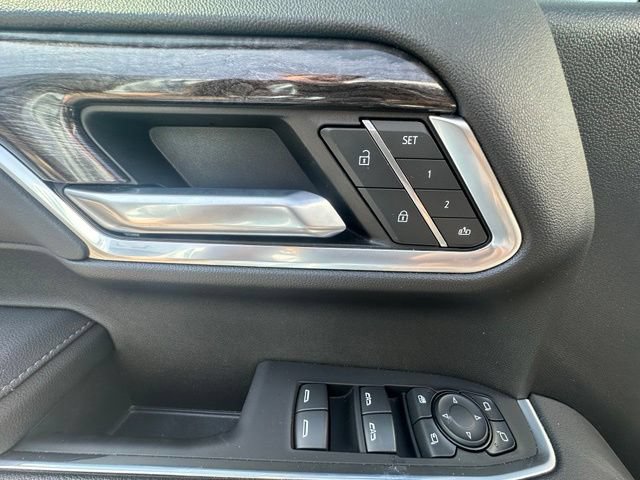 Used 2022 Chevrolet Silverado 1500 LTZ AWD/4WD image 10