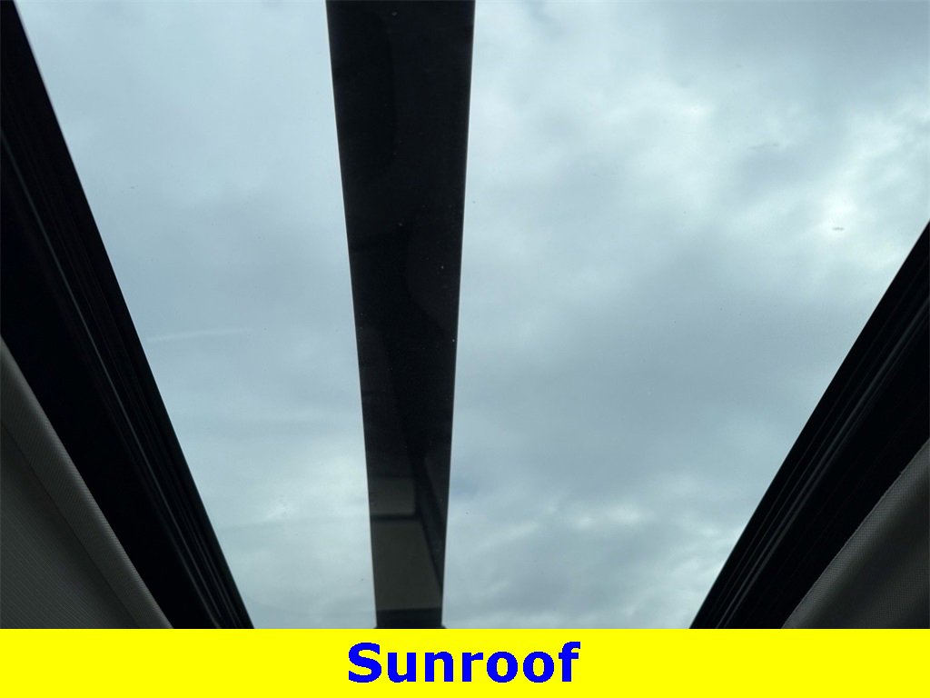 Used 2023 Toyota RAV4 XLE Premium image 23