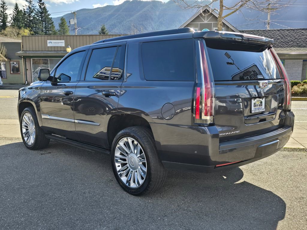 Used 2017 Cadillac Escalade Platinum image 7