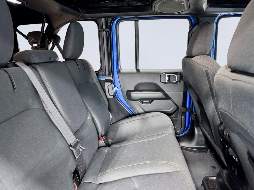 Used 2024 Jeep Wrangler Sahara image 23