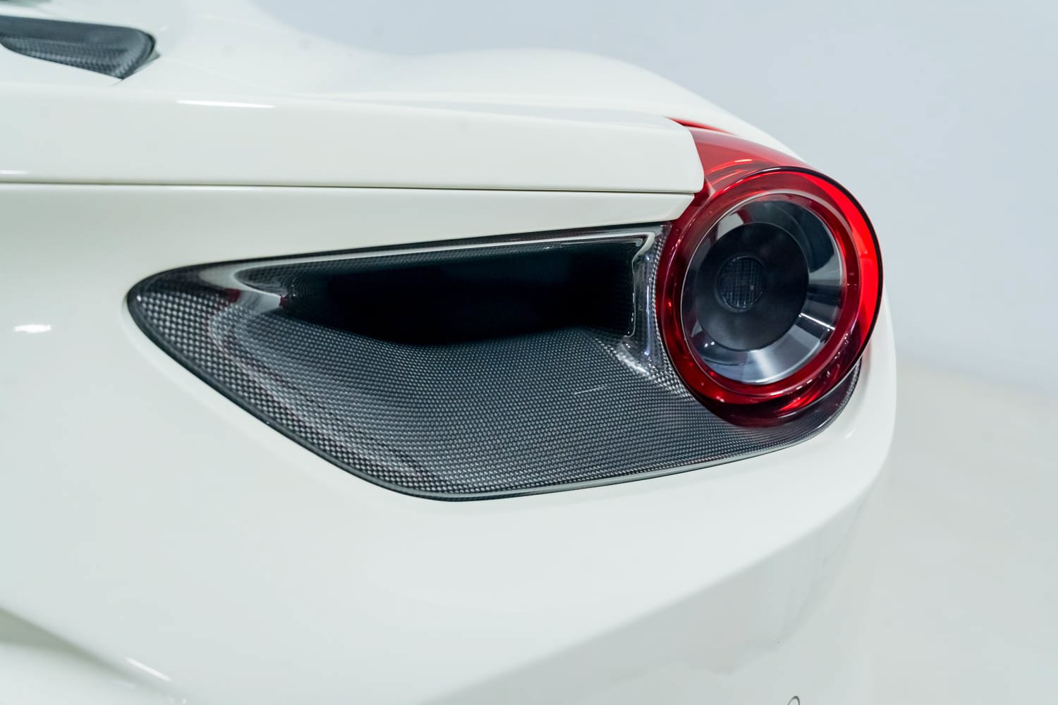 Used 2018 Ferrari 488 Spider RWD image 58