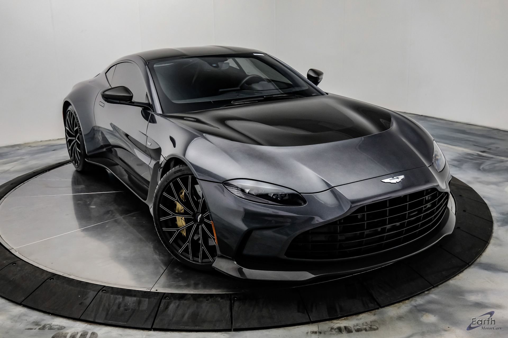 Used 2023 Aston Martin V12 Vantage RWD image 29