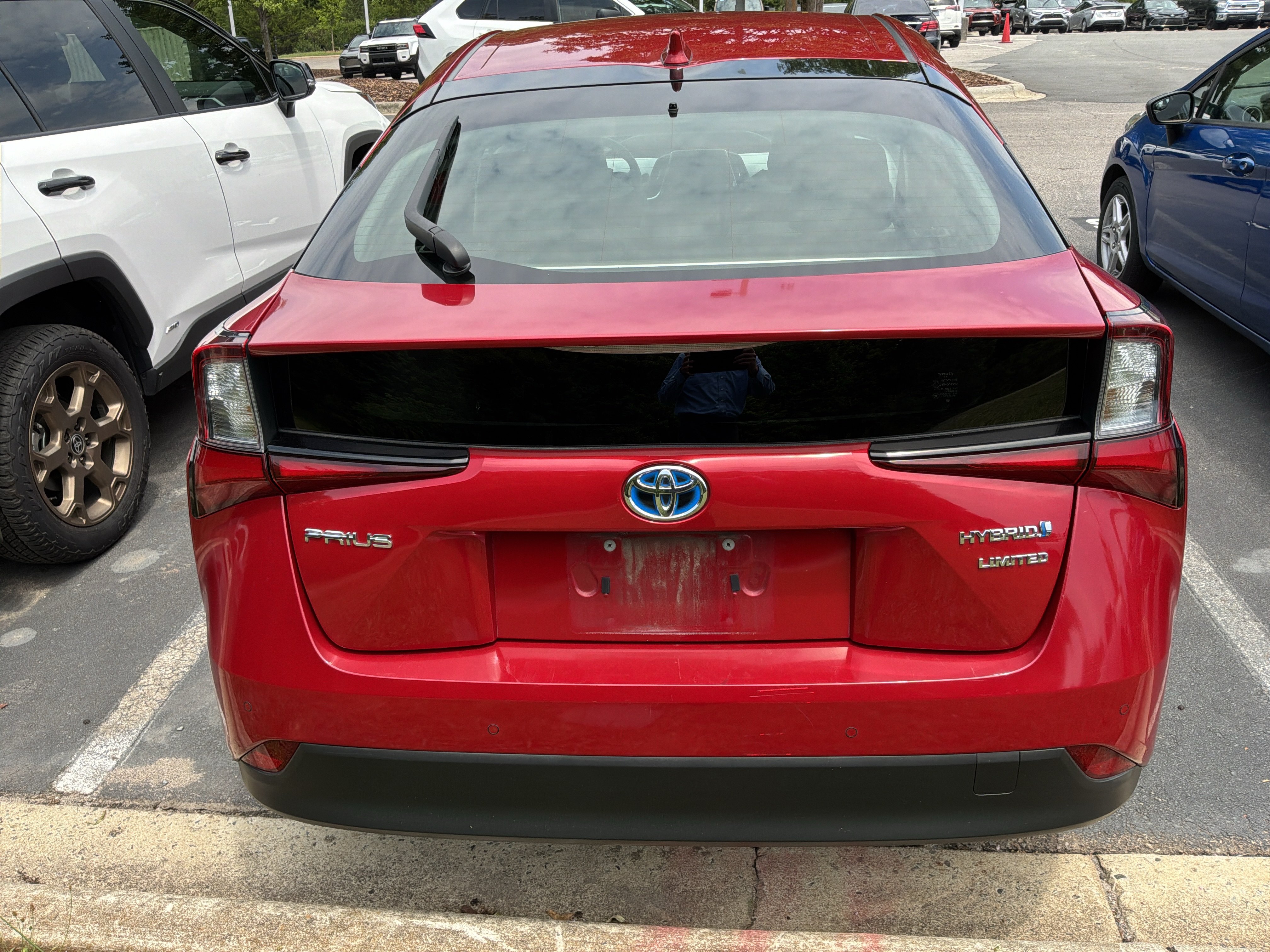 Used 2020 Toyota Prius Limited FWD image 7