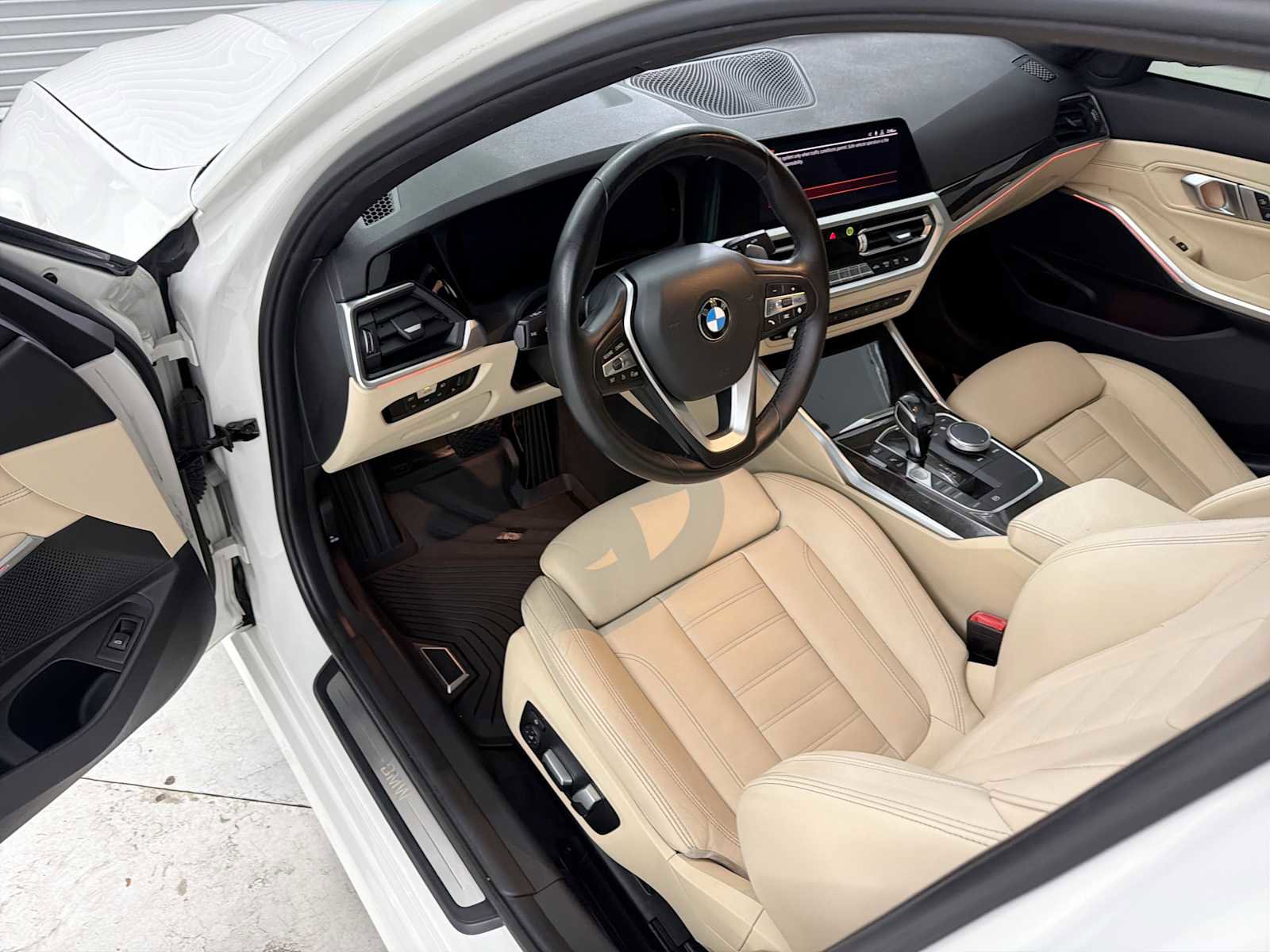 Used 2019 BMW 330i Sedan w/ Convenience Package RWD image 11