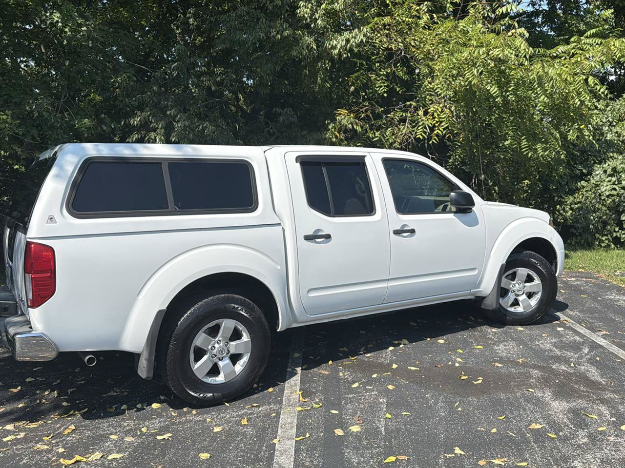Used 2012 Nissan Frontier SV AWD/4WD image 2